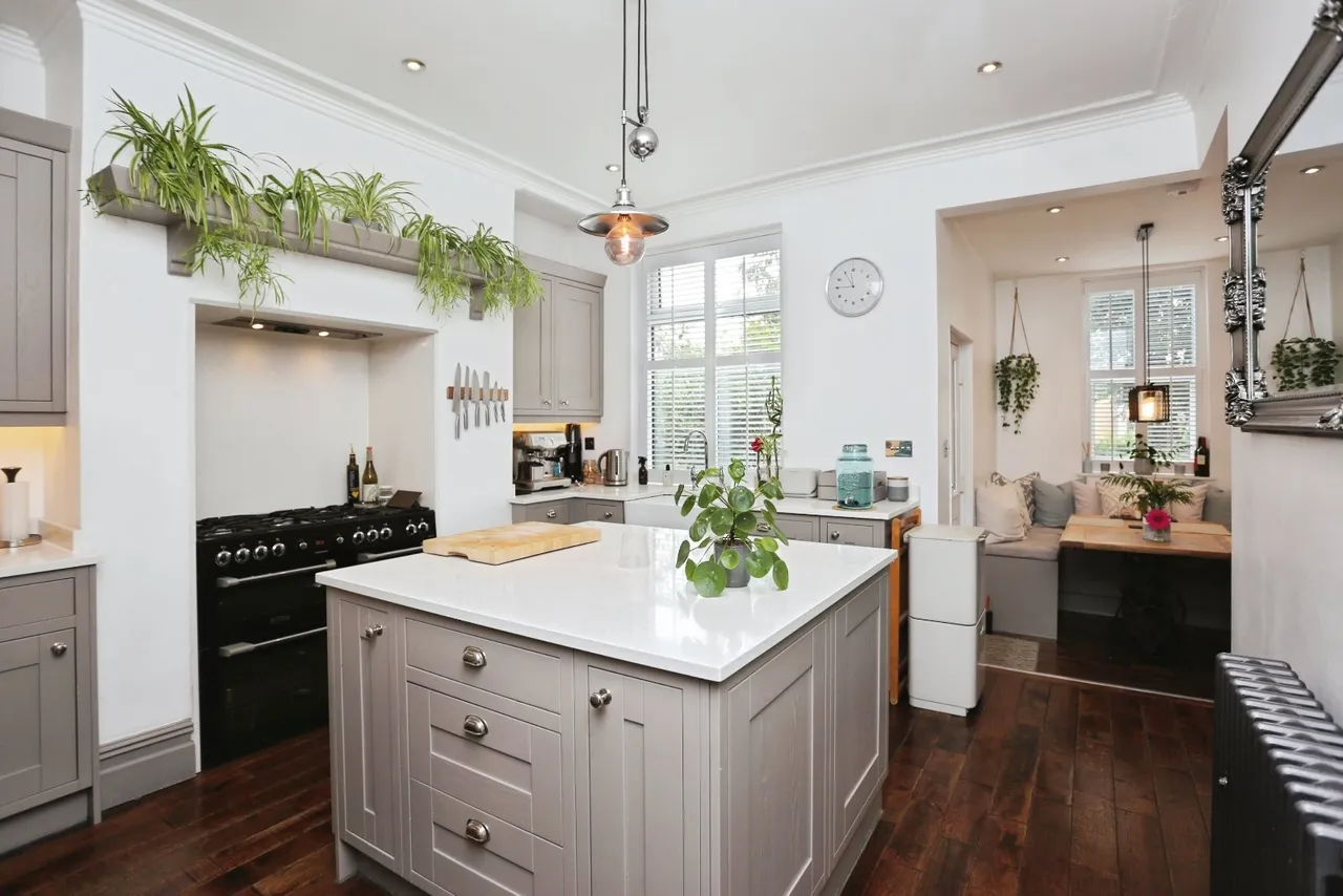 Didsbury Road, Heaton Norris, SK4, photo 2