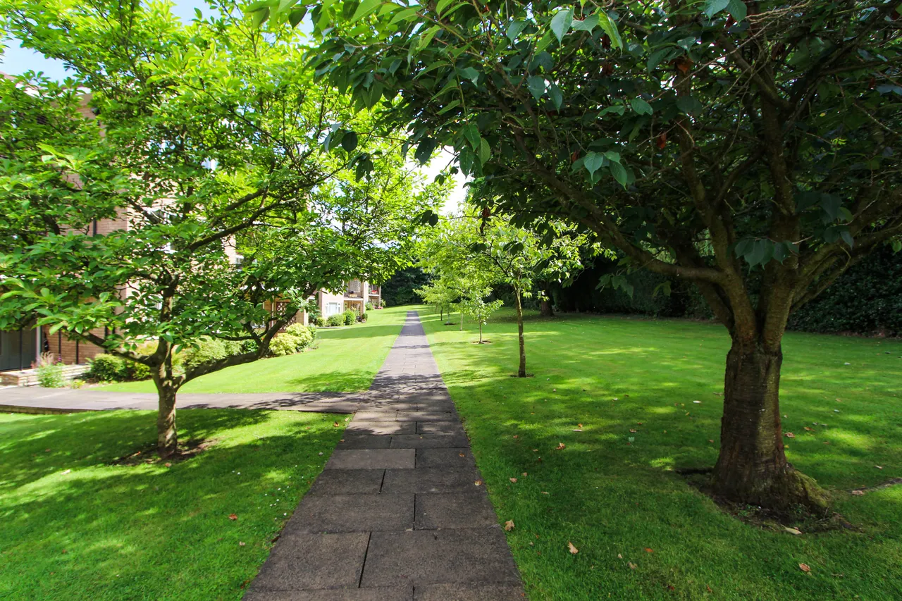Flat 5, Oundle Court Vesey Close, Sutton Coldfield, Sutton Coldfield, B74 4QN, photo 21
