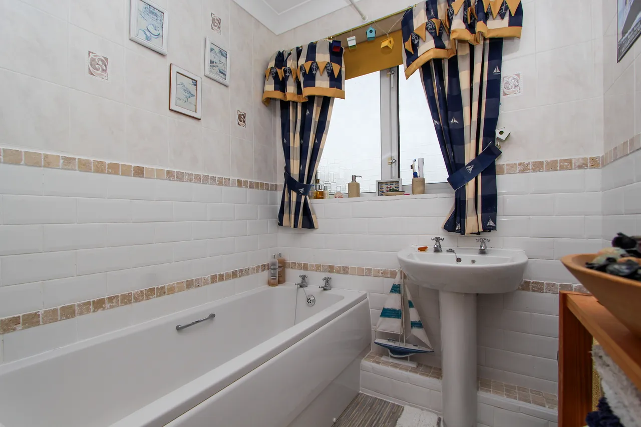 Flat 5, Oundle Court Vesey Close, Sutton Coldfield, Sutton Coldfield, B74 4QN, photo 15
