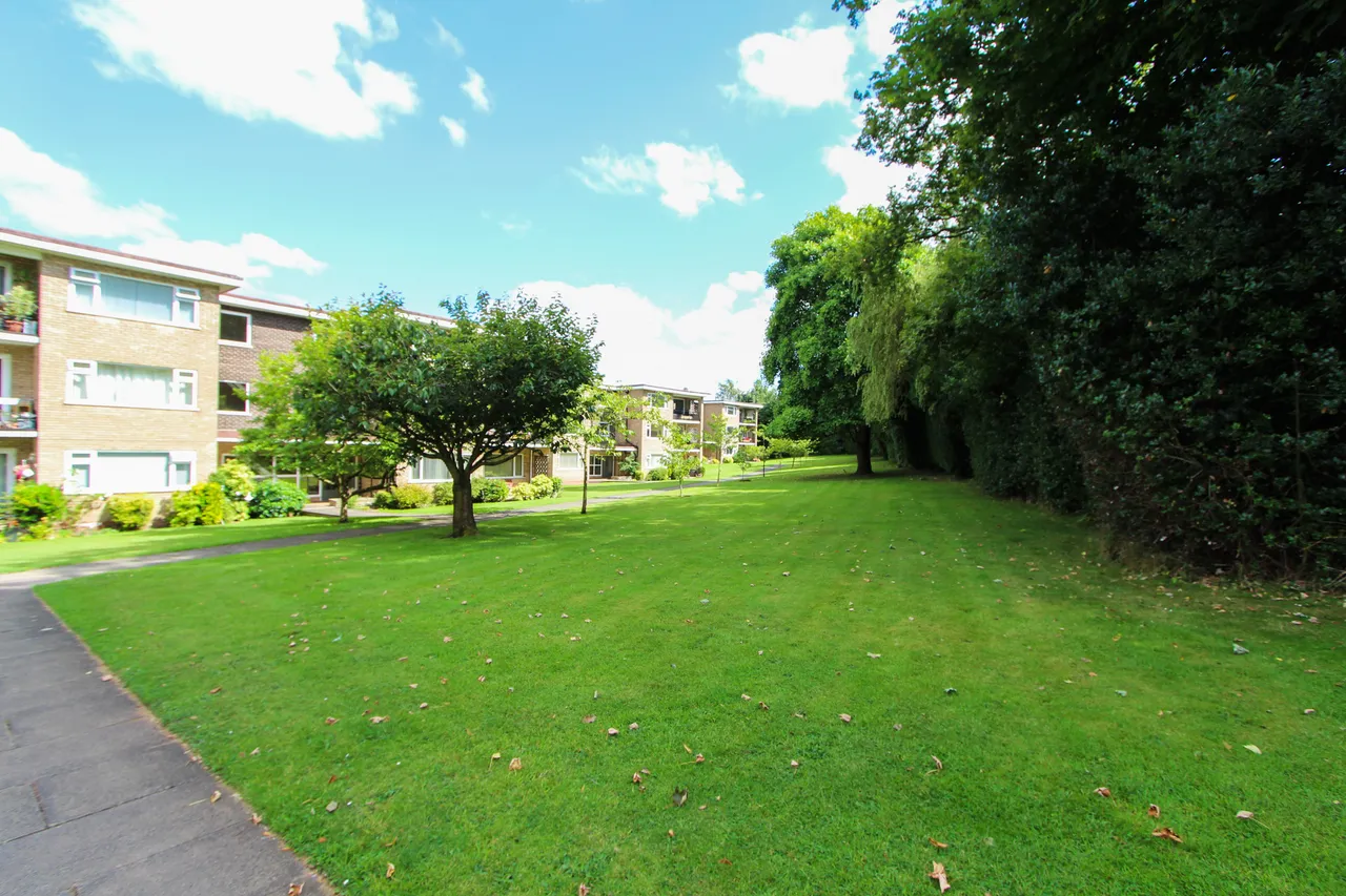 Flat 5, Oundle Court Vesey Close, Sutton Coldfield, Sutton Coldfield, B74 4QN, photo 20