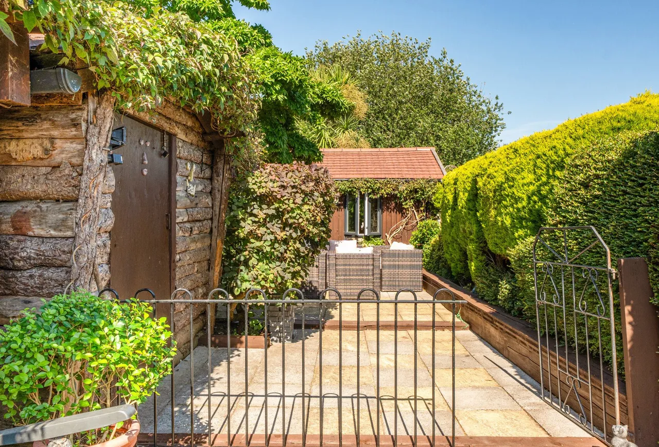 3 bed house for sale — Bishopsworth Road, Bristol City, Bedminster Down, BS13 7LJ