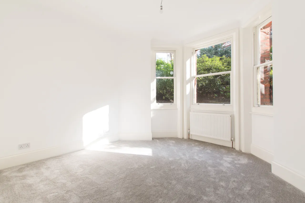 1 Ashley Gardens, Ambrosden Avenue, London, photo 3