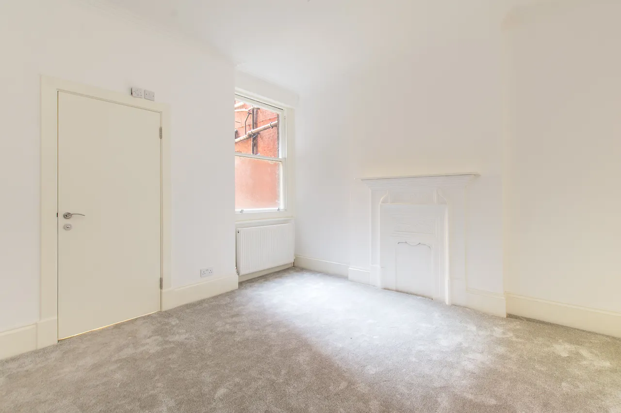 1 Ashley Gardens, Ambrosden Avenue, London, photo 10