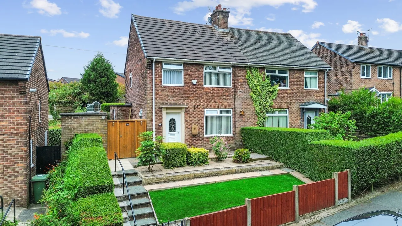 3 bed house for sale — Windle Hall Drive, St. Helens, WA10 6QA