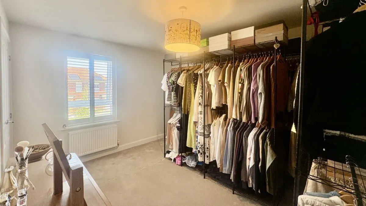 Petunia Way, Witham St. Hughs, photo 9