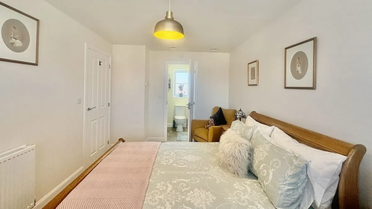 Petunia Way, Witham St. Hughs, photo 7