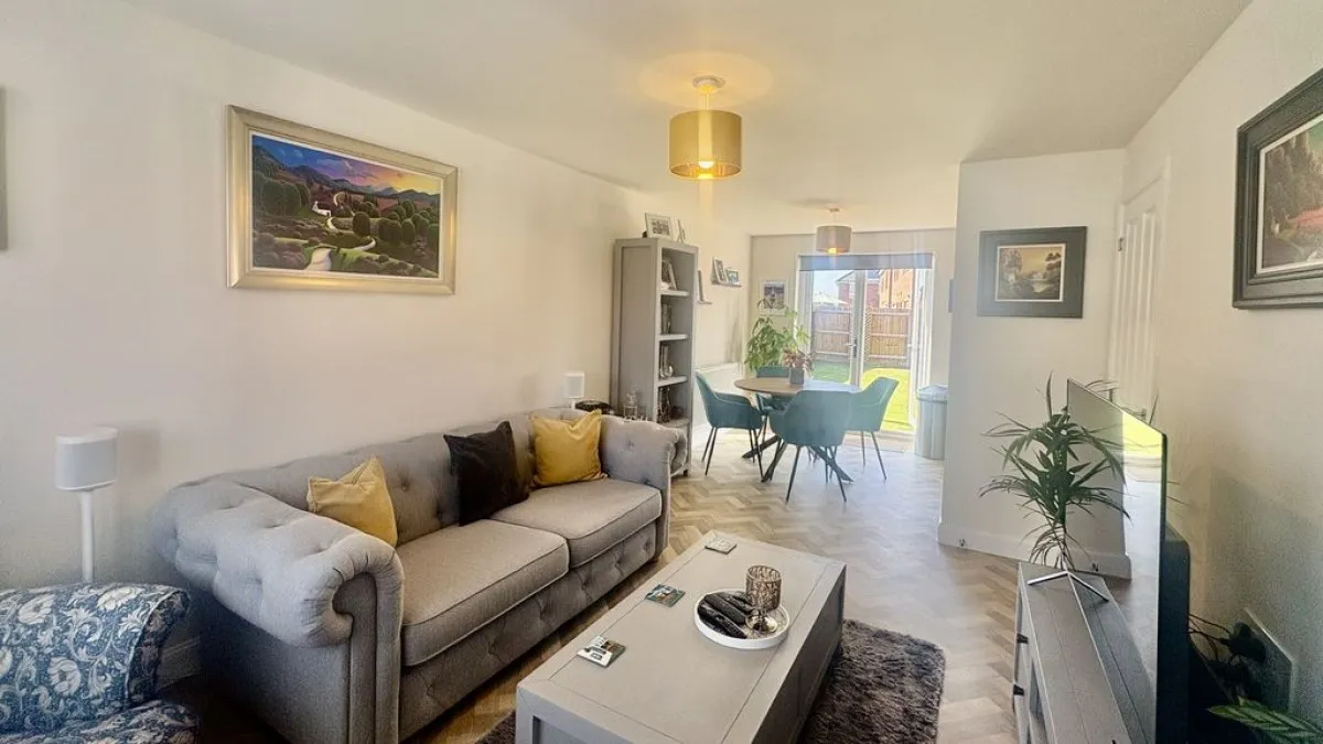 Petunia Way, Witham St. Hughs, photo 14