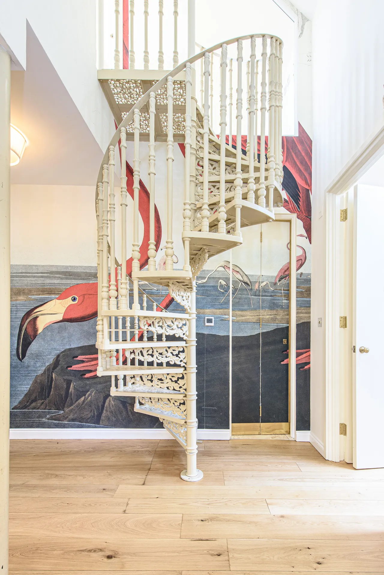 Flat 6, 15 Bracknell Gardens, London, photo 11