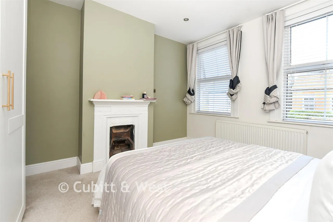 Gordon Road, Redhill, RH1, photo 9