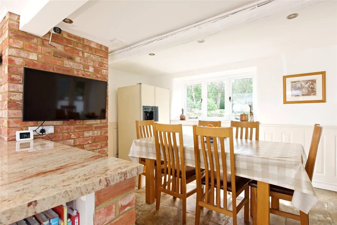 Sutton Street, Flore, NN7, photo 9