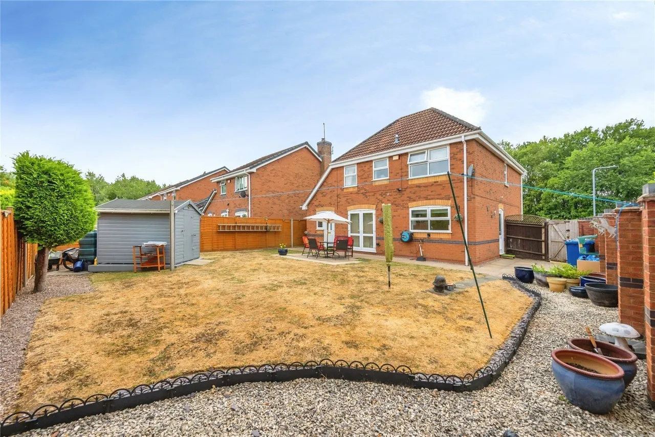 Reedmace, Tamworth, Staffordshire, B77, photo 16