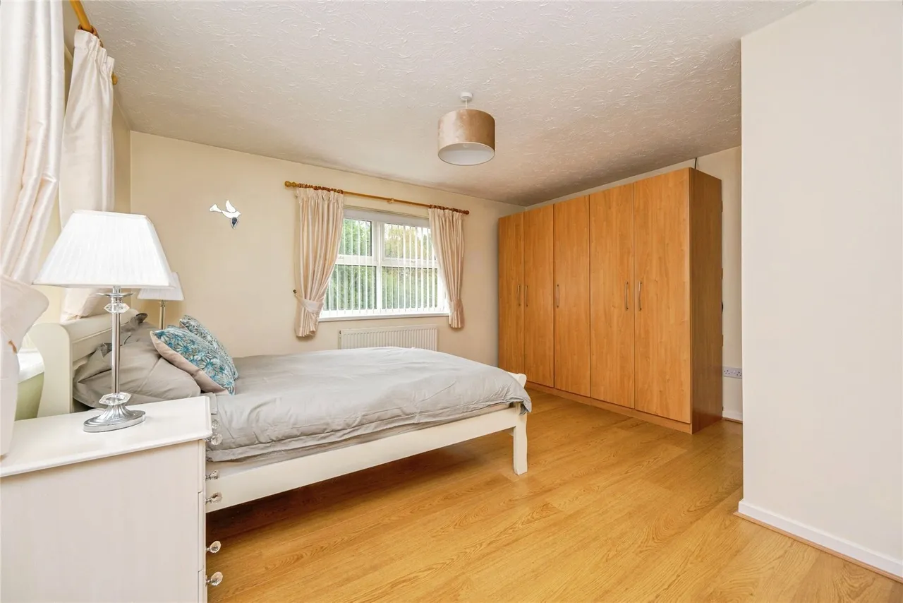 Reedmace, Tamworth, Staffordshire, B77, photo 10