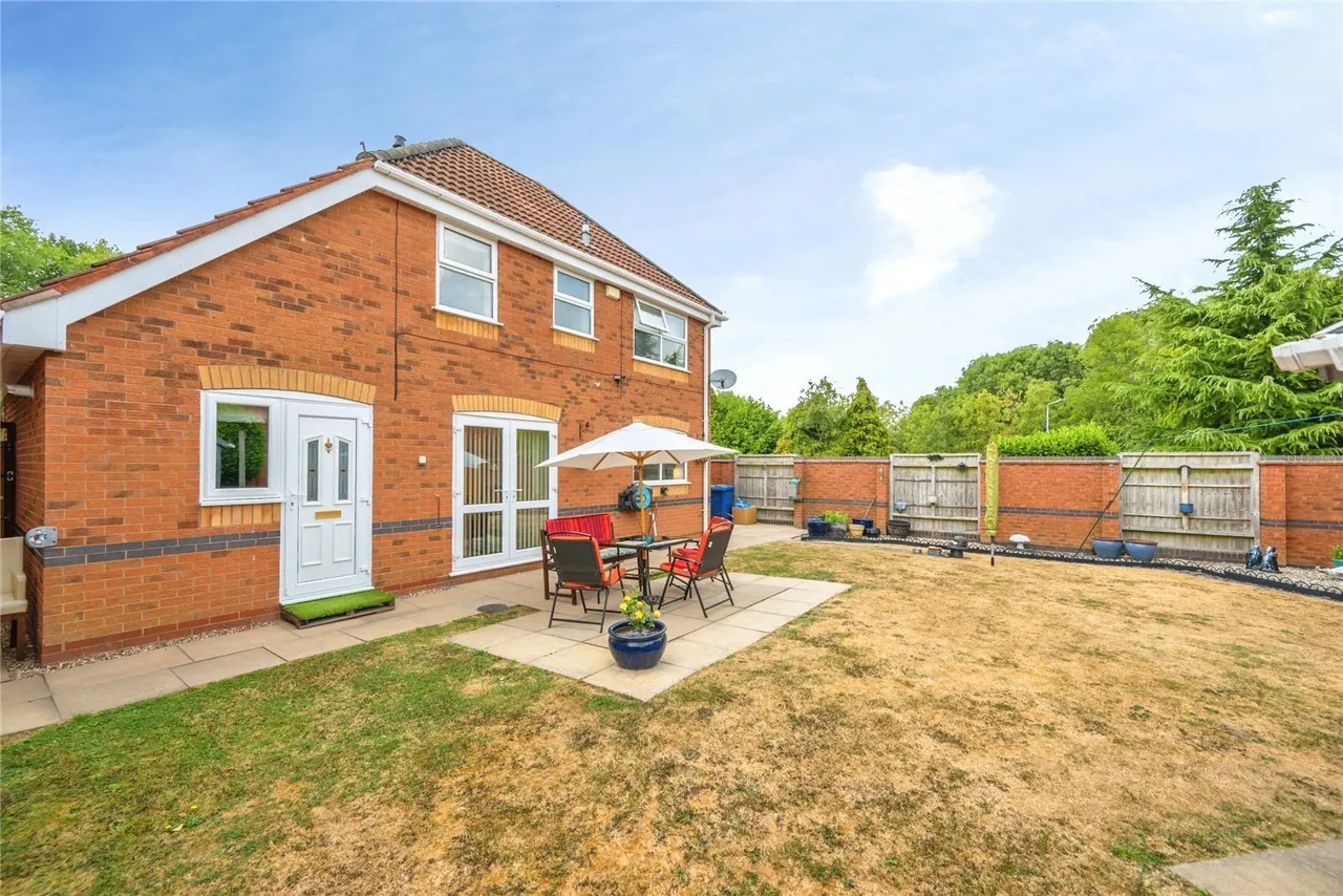 Reedmace, Tamworth, Staffordshire, B77, photo 26