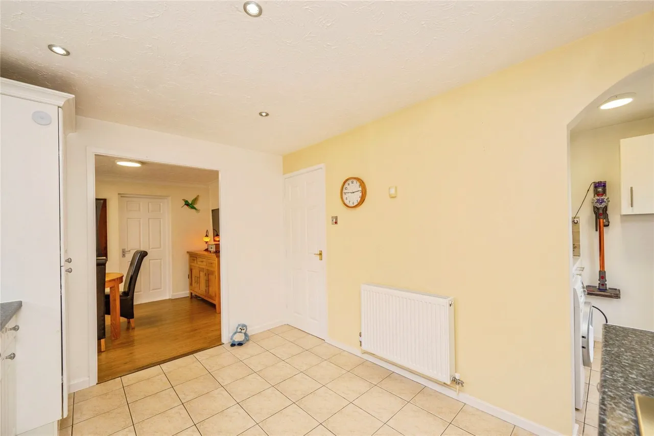 Reedmace, Tamworth, Staffordshire, B77, photo 20