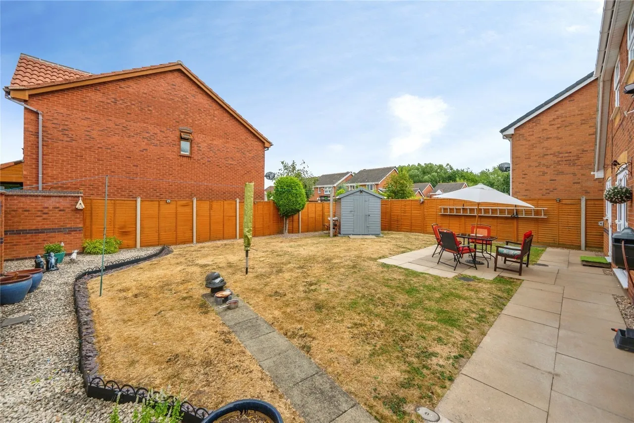 Reedmace, Tamworth, Staffordshire, B77, photo 25