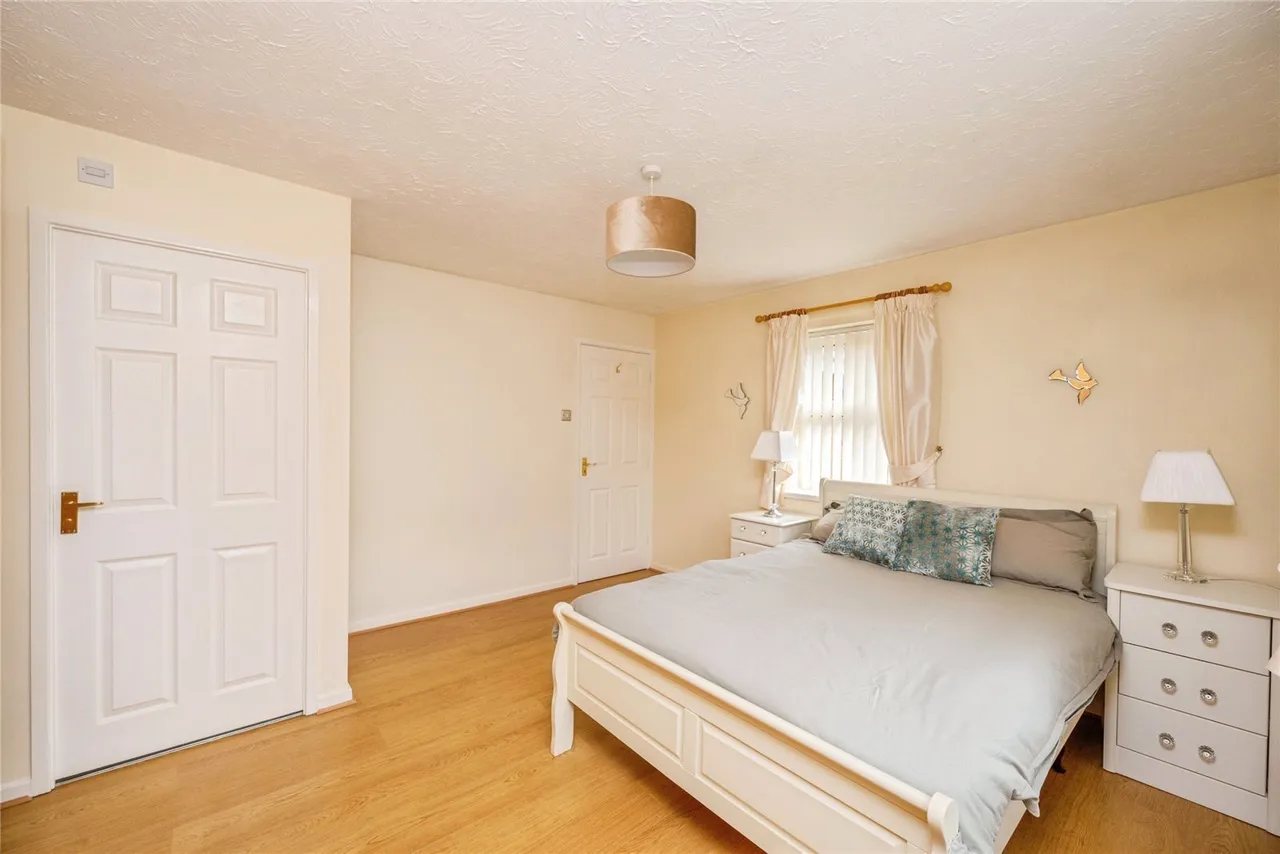 Reedmace, Tamworth, Staffordshire, B77, photo 8