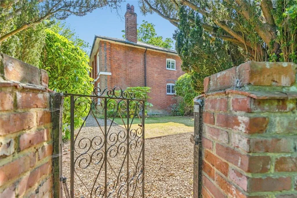 Popeswood Road, Bracknell, RG42, photo 5