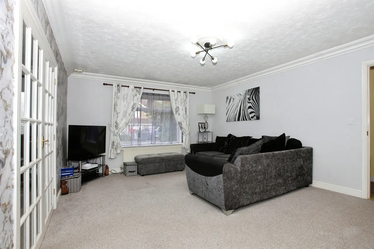 Lewes Gardens, Peterborough, PE4, photo 13