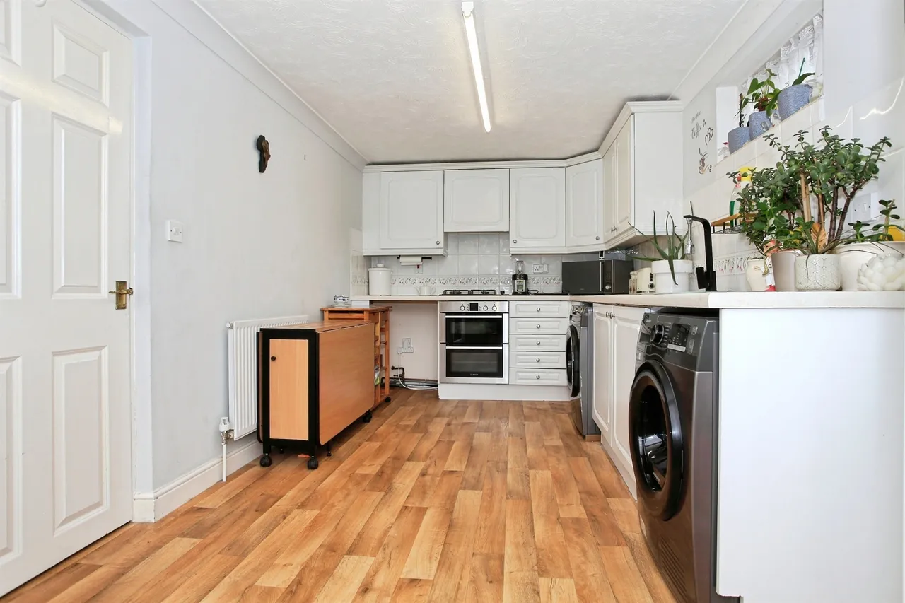 Lewes Gardens, Peterborough, PE4, photo 10