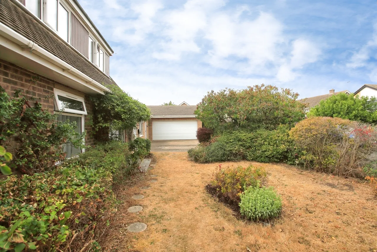 Lewes Gardens, Peterborough, PE4, photo 16