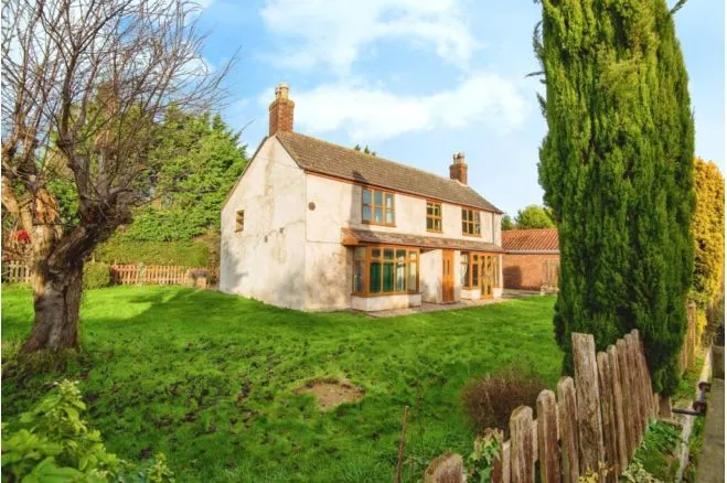 4 bed house for sale, Main Road, Holland Fen, LN4
