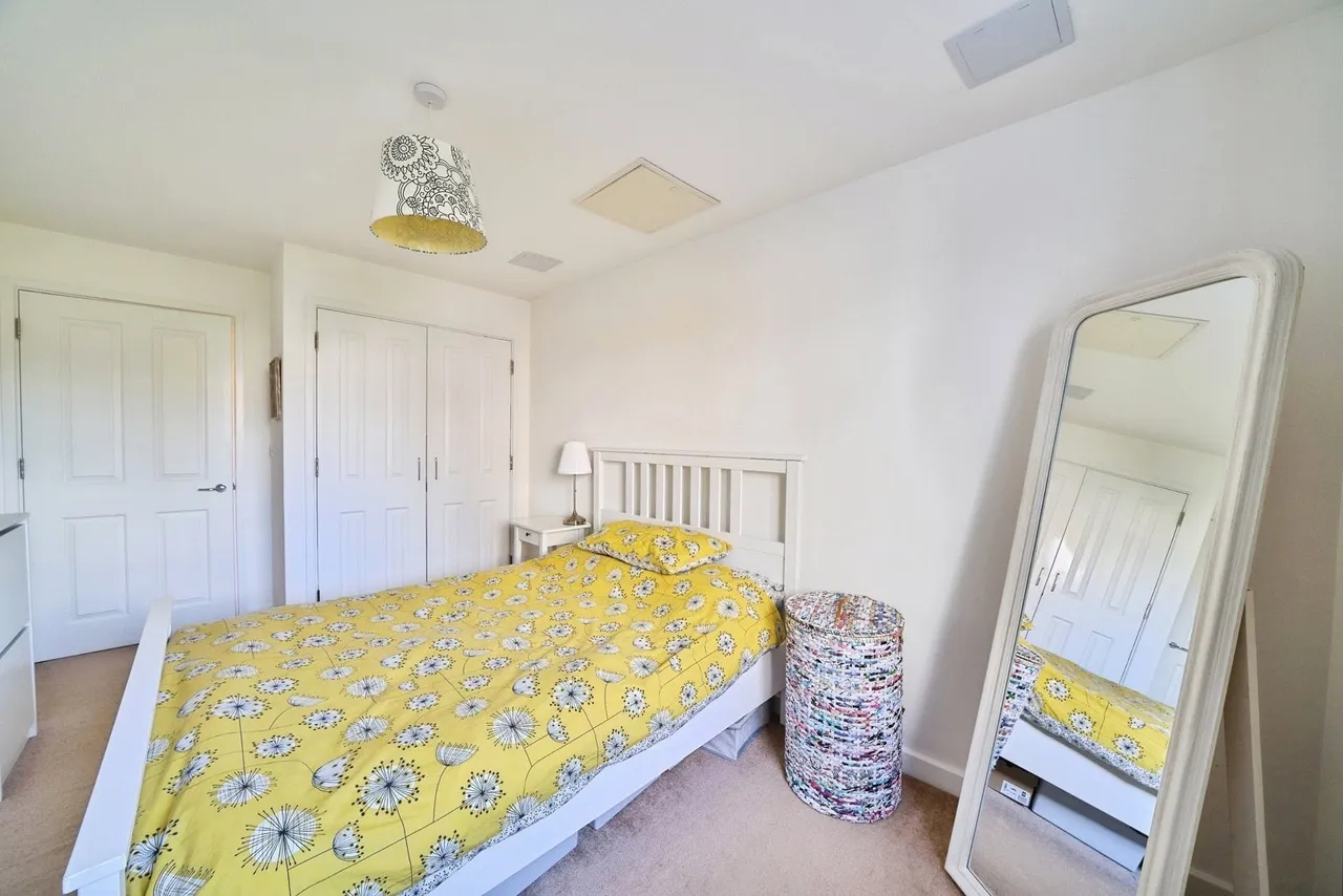 Cottons Approach, Romford, RM7, photo 7
