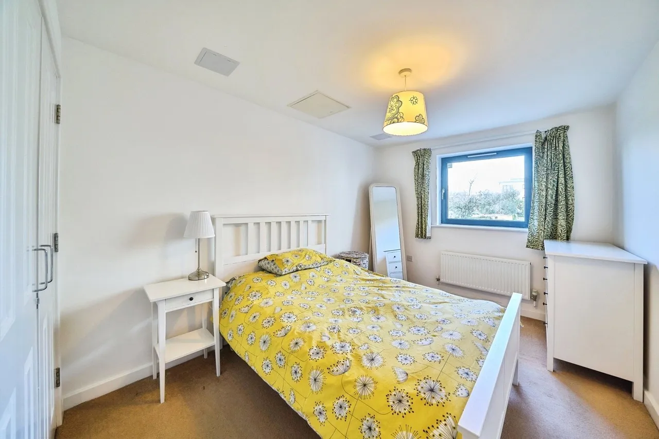 Cottons Approach, Romford, RM7, photo 6