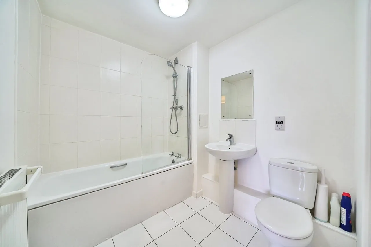 Cottons Approach, Romford, RM7, photo 8