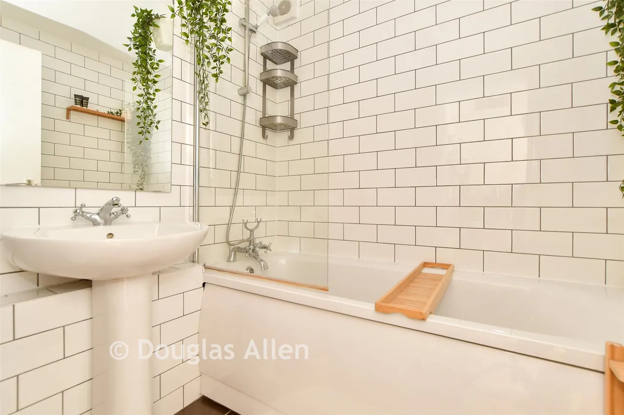 Yunus Khan Close, Walthamstow, E17, photo 7