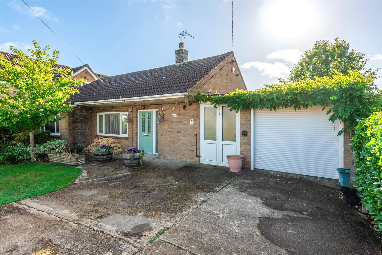 Avenue Road, Rushden, NN10, photo 22