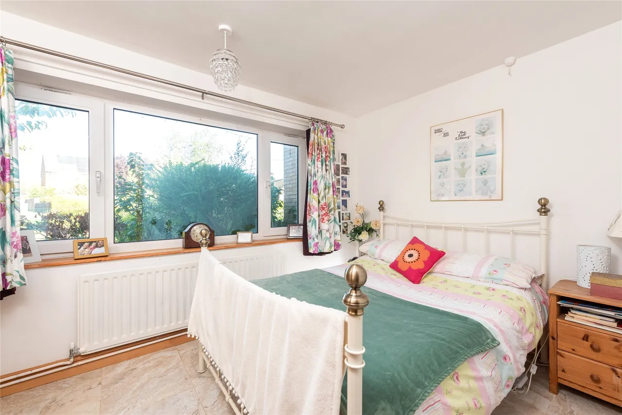 Avenue Road, Rushden, NN10, photo 5