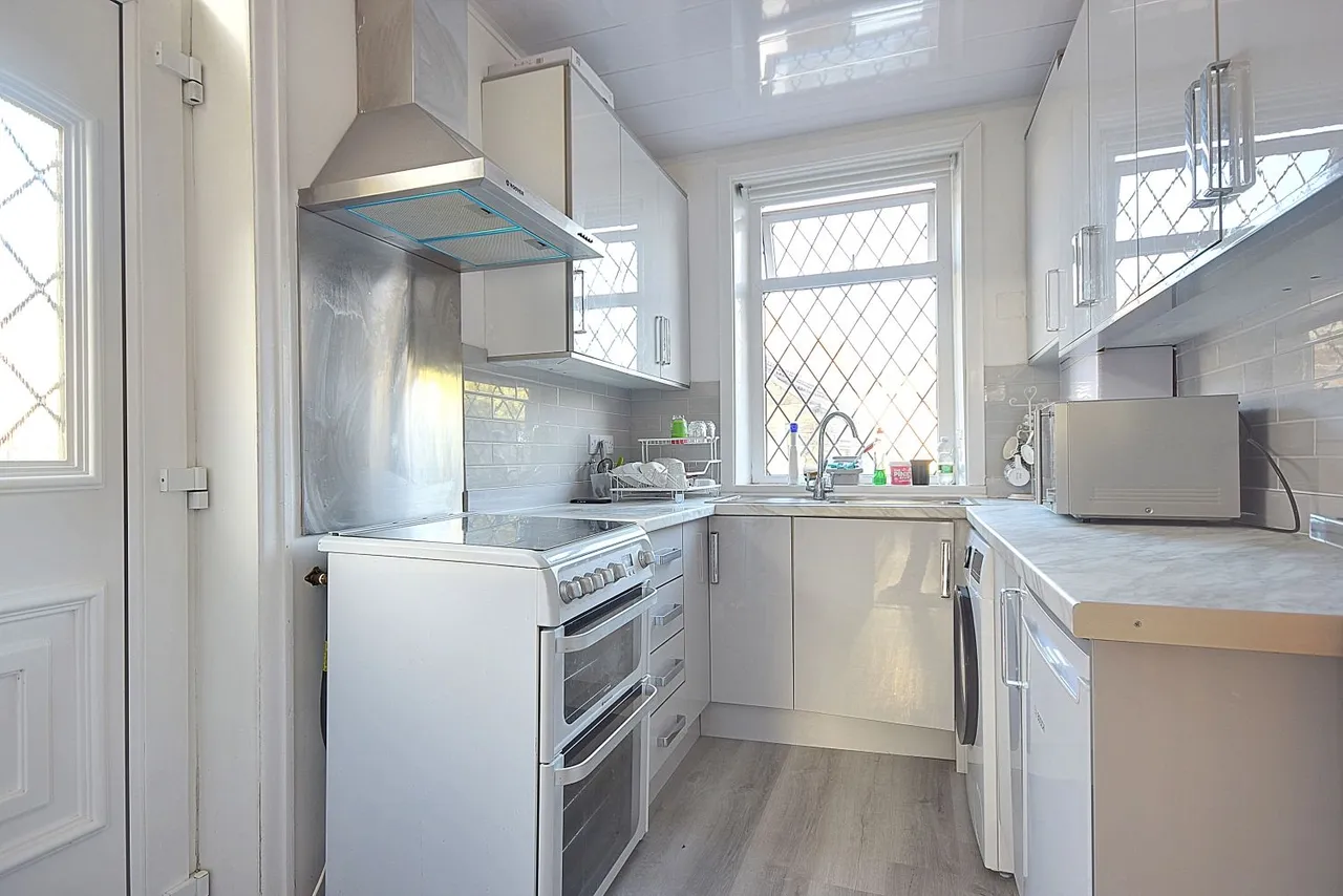 Halifax Road, Brighouse, HD6, photo 12