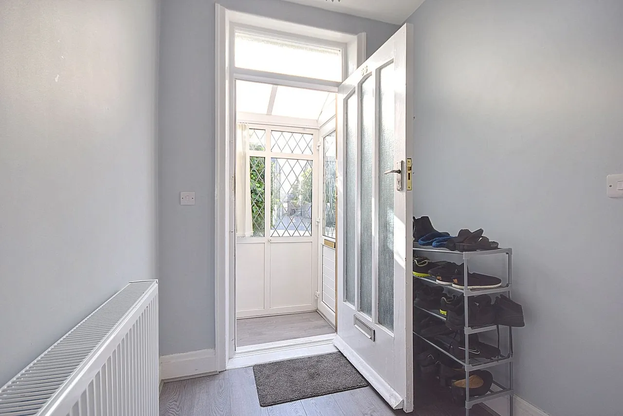 Halifax Road, Brighouse, HD6, photo 6