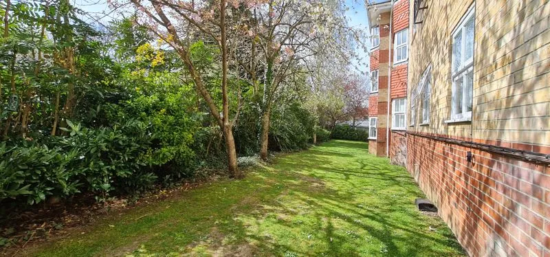 Wayletts, Leigh-On-Sea, Essex, SS9 4ED, photo 17