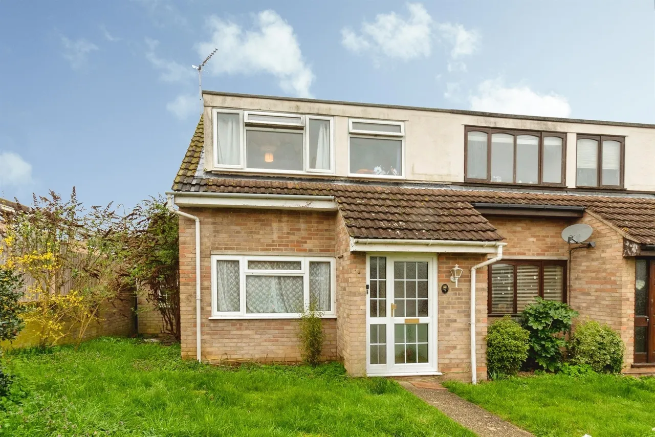 3 bed house for sale — Cavendish Gardens, Braintree