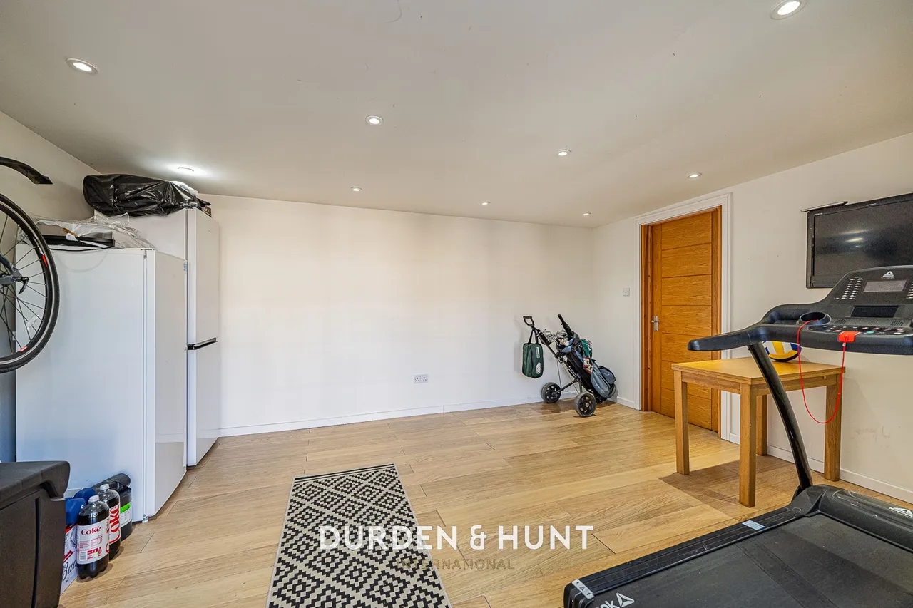 Elmdene Avenue, Hornchurch, RM11, photo 35