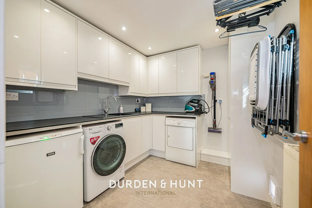 Elmdene Avenue, Hornchurch, RM11, photo 7