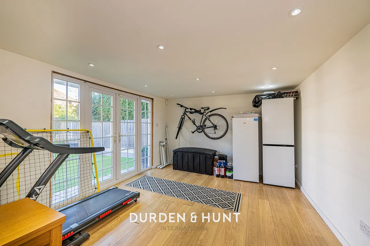 Elmdene Avenue, Hornchurch, RM11, photo 36