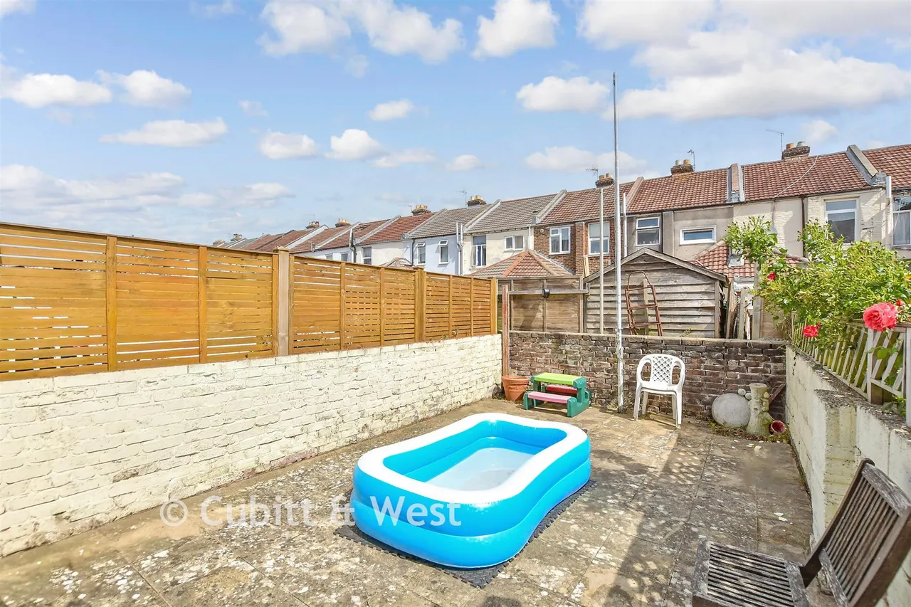 Methuen Road, Portsmouth, PO4, photo 2
