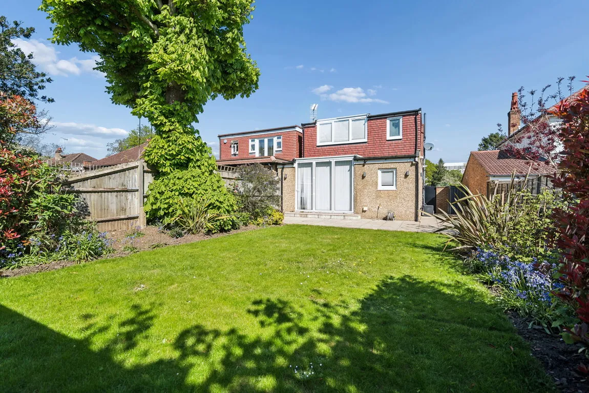 Coniston Gardens, Pinner, HA5, photo 17