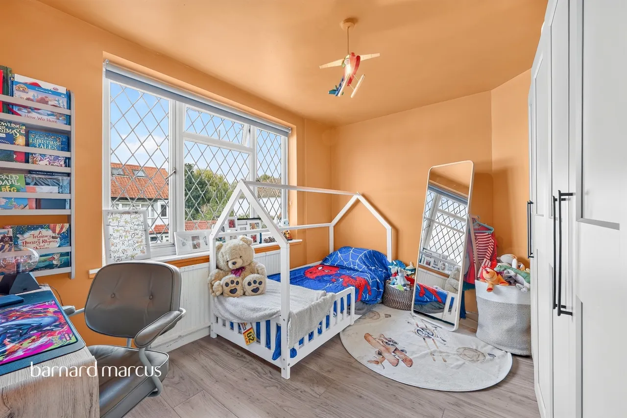 The Greenway, Epsom, KT18, photo 8