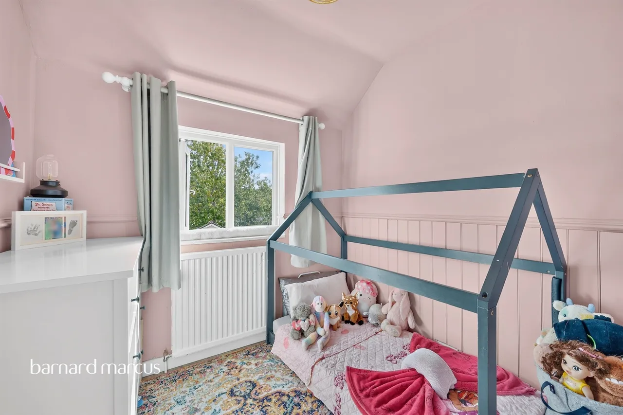 The Greenway, Epsom, KT18, photo 9