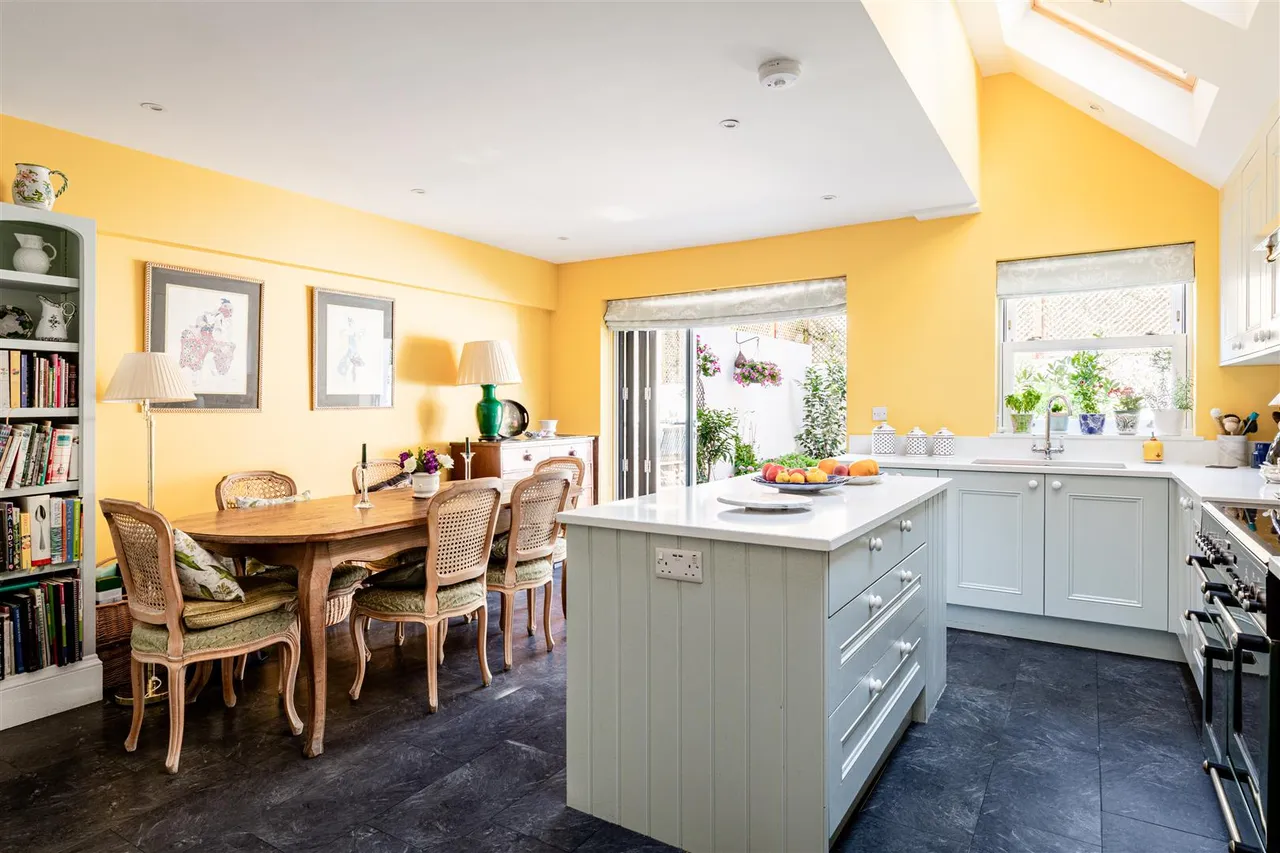Sulgrave Road, London, W6, photo 10