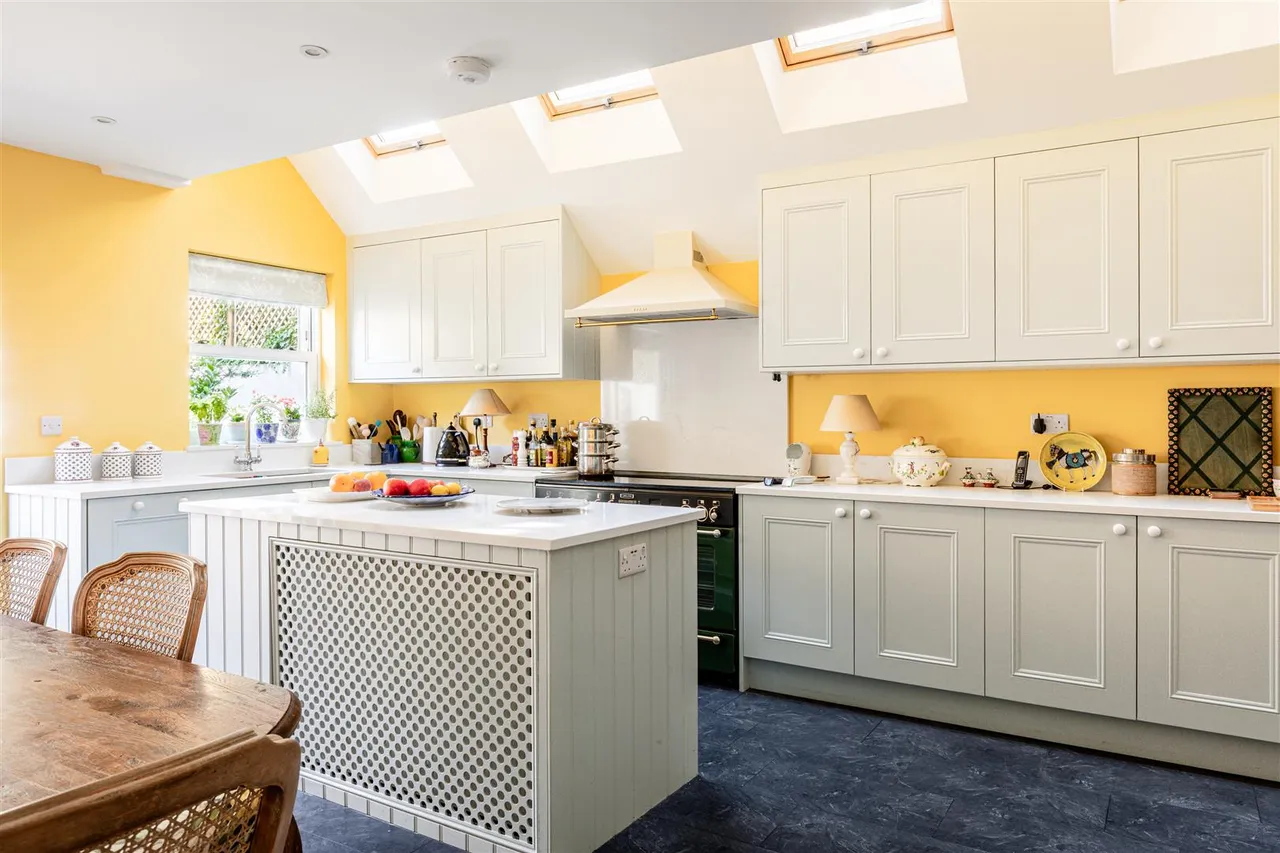 Sulgrave Road, London, W6, photo 6