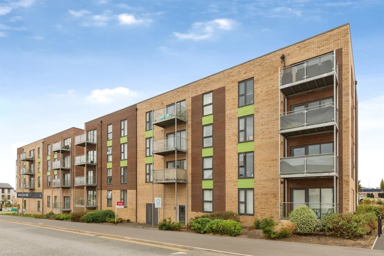 2 bed flat for sale — Flatts Close, Stoke Gifford, Bristol