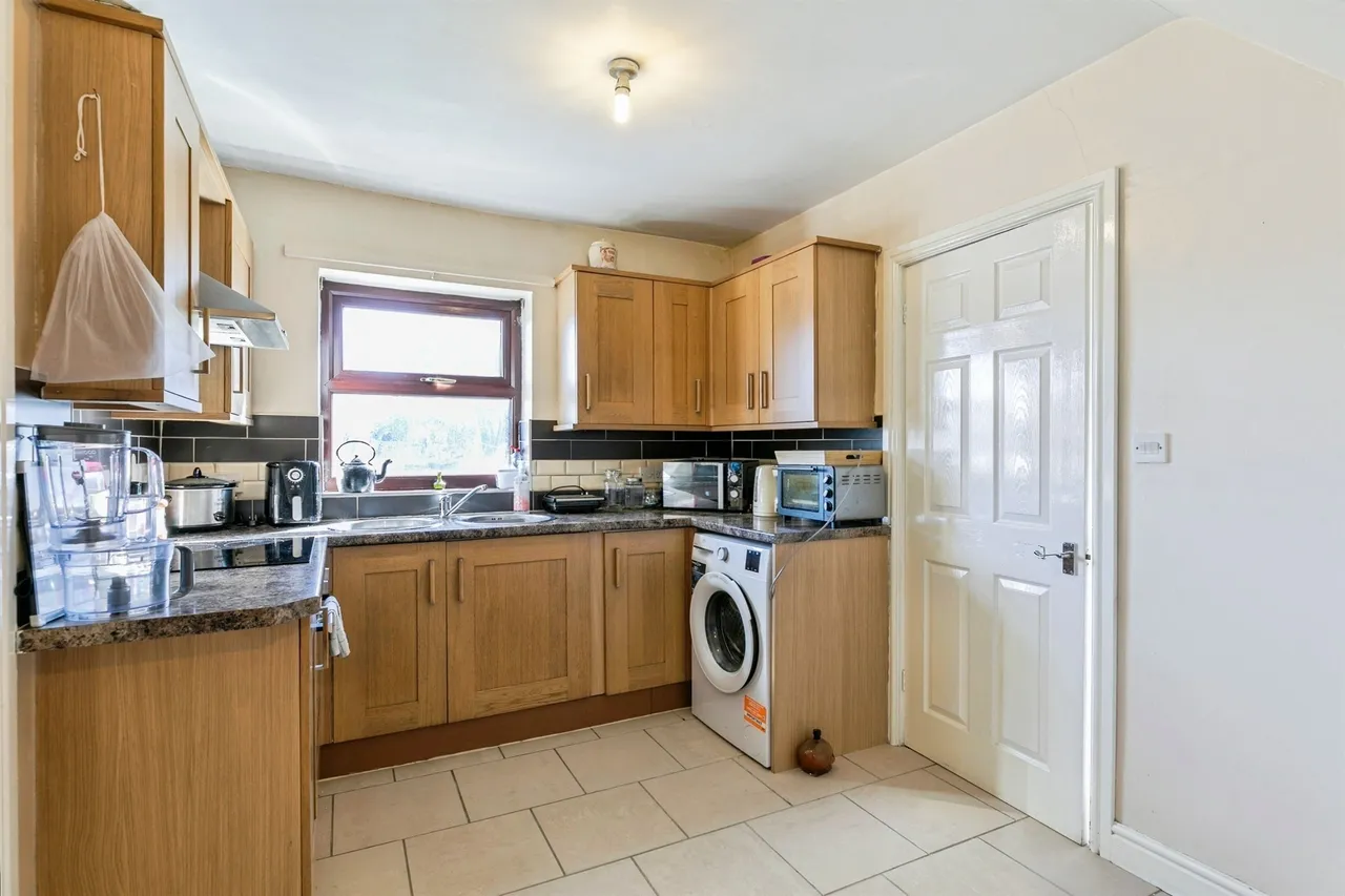 Doncaster Road, Barnsley, S70, photo 6