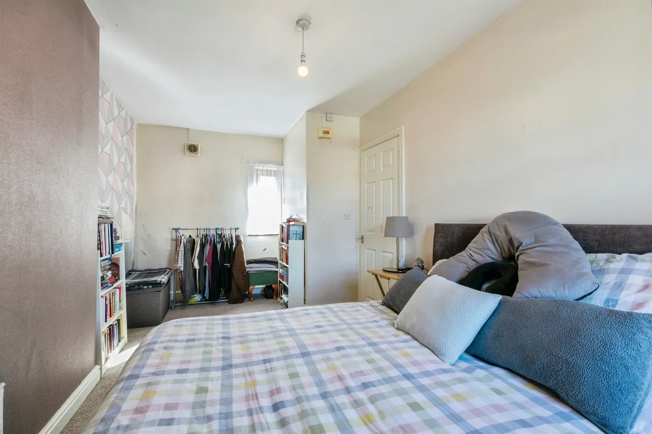 Doncaster Road, Barnsley, S70, photo 9
