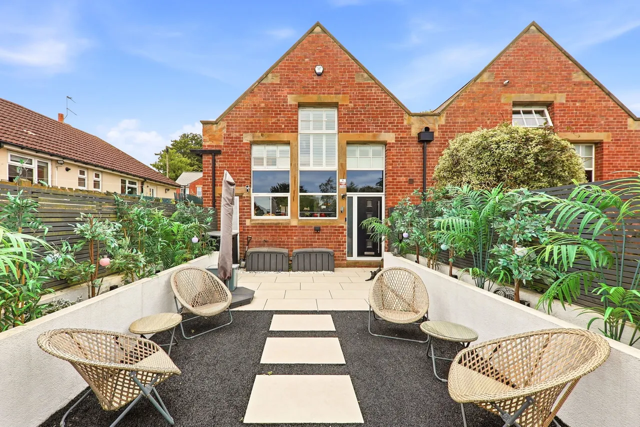 Carlton Green, Rothwell, LS26, photo 3