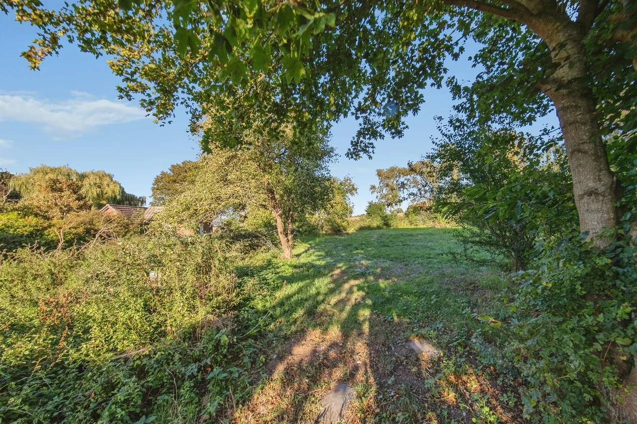 The Street, Alderton, IP12, photo 18