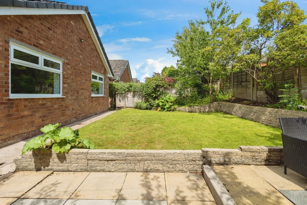 Winchester Avenue, Ashton-under-Lyne, Greater Manchester, OL6, photo 17